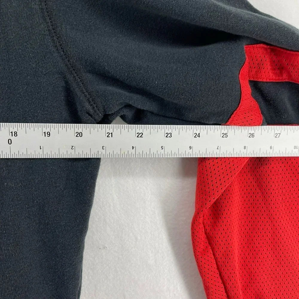 NHL Hoodie Men's Sz M Black Red Chicago Blackhawks Striped Embroidered Logo - Picture 3 of 12